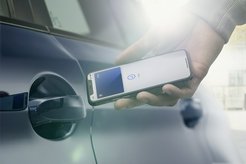 Thumbnail for article BMW to Be the First to Introduce Digital Key for iPhone for Easier Access, Announced at WWDC20