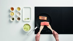 Photo 2for post Miele Introduces CookAssist Smart Assistance System for KM 7000 Series Induction Hobs w/ TempControl Function