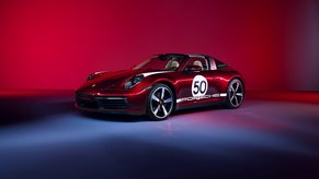Photo 5for post Porsche Presents the First of Four Heritage Design 911 Models: The 911 Targa 4S Heritage Design Edition