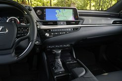 Photo 5for post Lexus ES Welcomes Black Line Special Edition, More Powertrain Options, and Upgraded Standard Equipment for 2021
