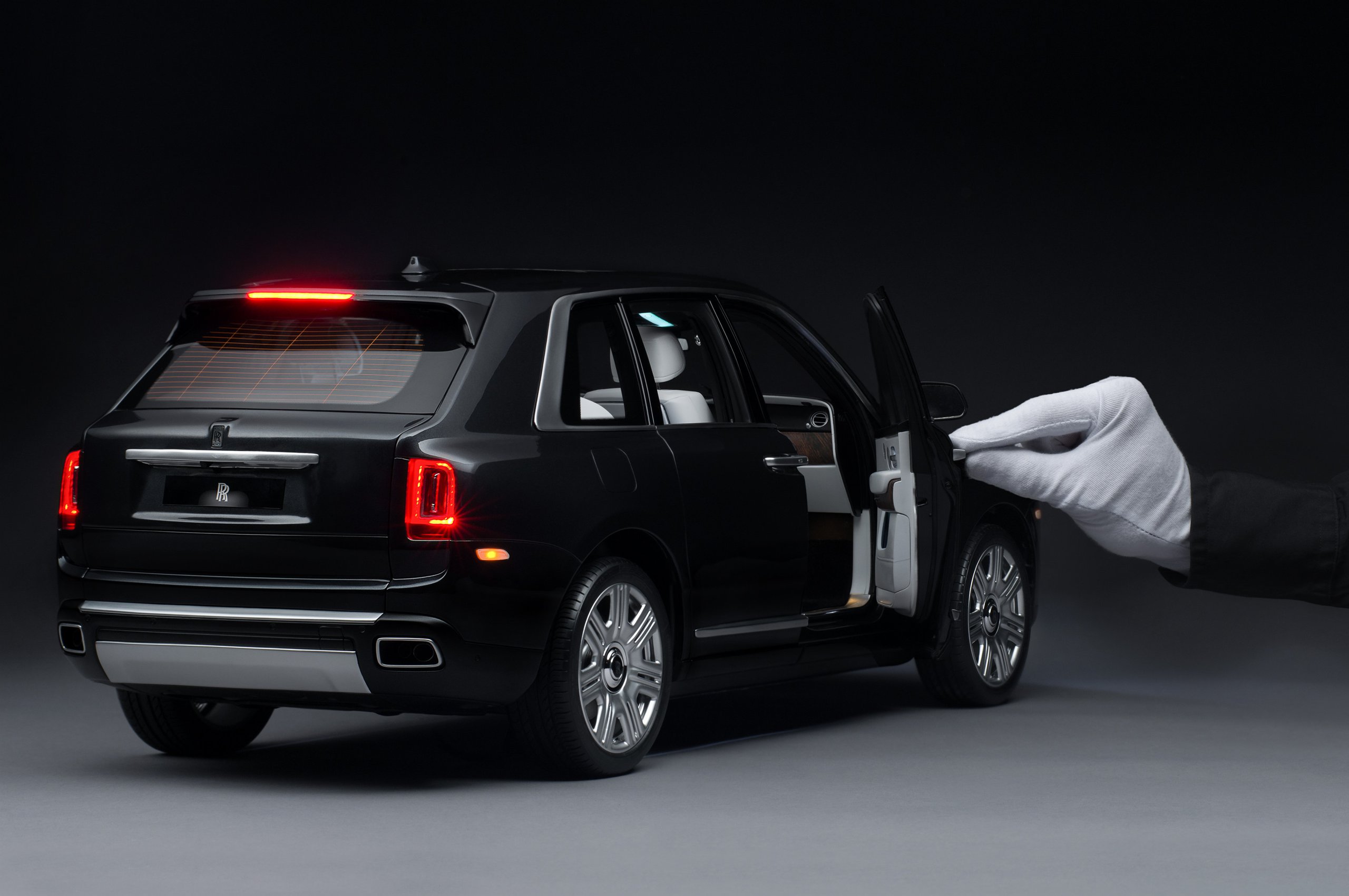 Post Banner for Miniature Cullinan by Rolls-Royce Redefines Replica Cars with the Same Level of Customization as the Real Vehicle