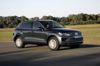 Photo 5of Volkswagen Touareg 2 (7P) facelift Crossover (2014-2018)