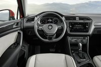Photo 0of Volkswagen Tiguan Allspace 2 (AD) SUV (2016-2020)