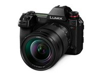 Thumbnail of Panasonic Lumix DC-S1R Full-Frame Camera (2019)