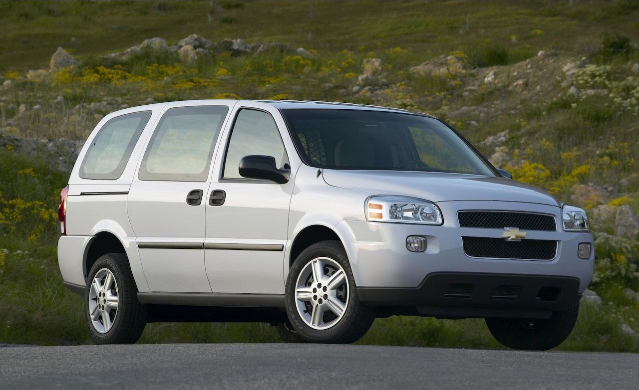 Chevrolet Uplander Minivan (20042008) Specifications, Reviews, Price