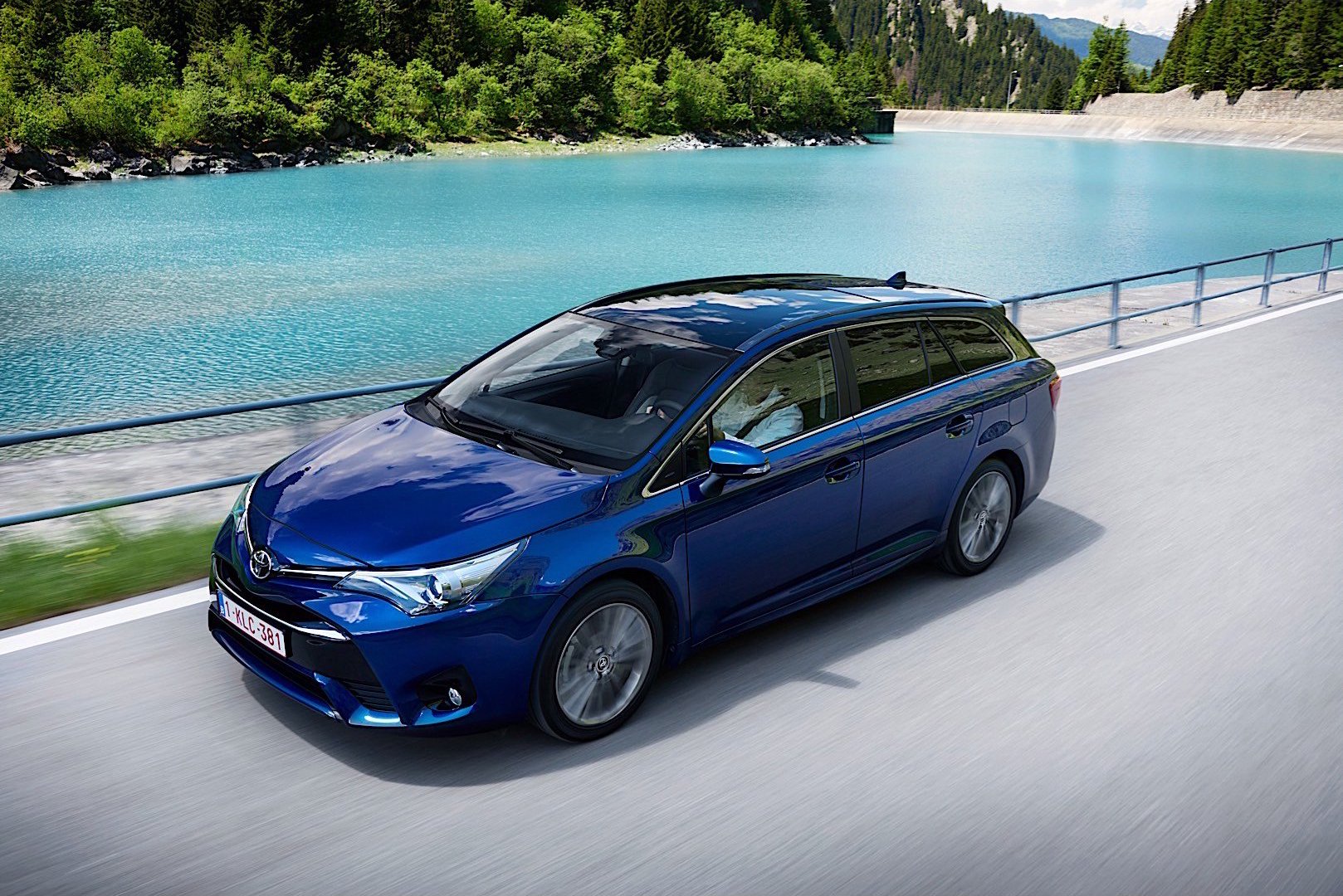 Toyota Avensis 3 (T270) Wagon facelift 2 Station Wagon (2015-2018 ...