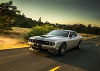 Photo 0of Dodge Challenger 3 Coupe (2008)