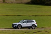 Photo 1of Mercedes-Benz EQB X243 Crossover (2021)