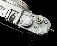 Photo 1of Fujifilm X100T APS-C Compact Rangefinder Camera (2014)