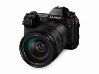 Photo 0of Panasonic Lumix S Pro 24-70mm F2.8 Full-Frame Lens (2019)