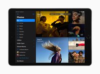 Photo 1of Apple iPad 8 Tablet (2020)