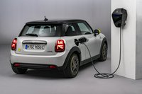 Photo 10of MINI Countryman Cooper/One S/SE/D/SD Subcompact Crossover (2nd Gen, F60, 2020 Facelift)