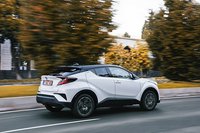 Photo 1of Toyota C-HR (AX10/AX50) Crossover (2016-2020)