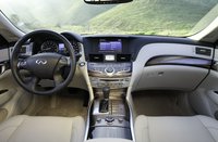 Photo 1of Infiniti Q70 / M-Series IV / Nissan Cima / Fuga (Y51) Sedan (2010-2019)