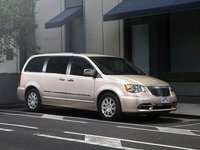 Photo 7of Chrysler Grand Voyager 5 / Town & Country (RT) Minivan (2007-2015)