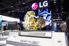 LG SIGNATURE Z9 8K OLED TV (2019)