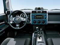 Photo 9of Toyota FJ Cruiser (XJ10) SUV (2006-2018)