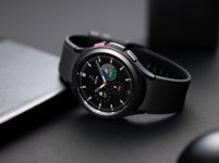Photo 3of Samsung Galaxy Watch4 Classic Smartwatch (2021)